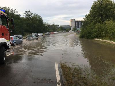 Überflutete Kreisstraße